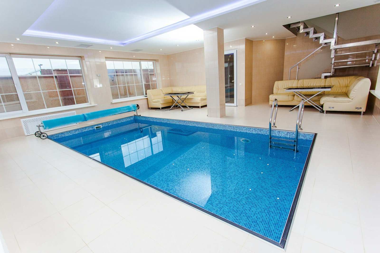 Réglementation pour une piscine intérieure : guide complet 2026