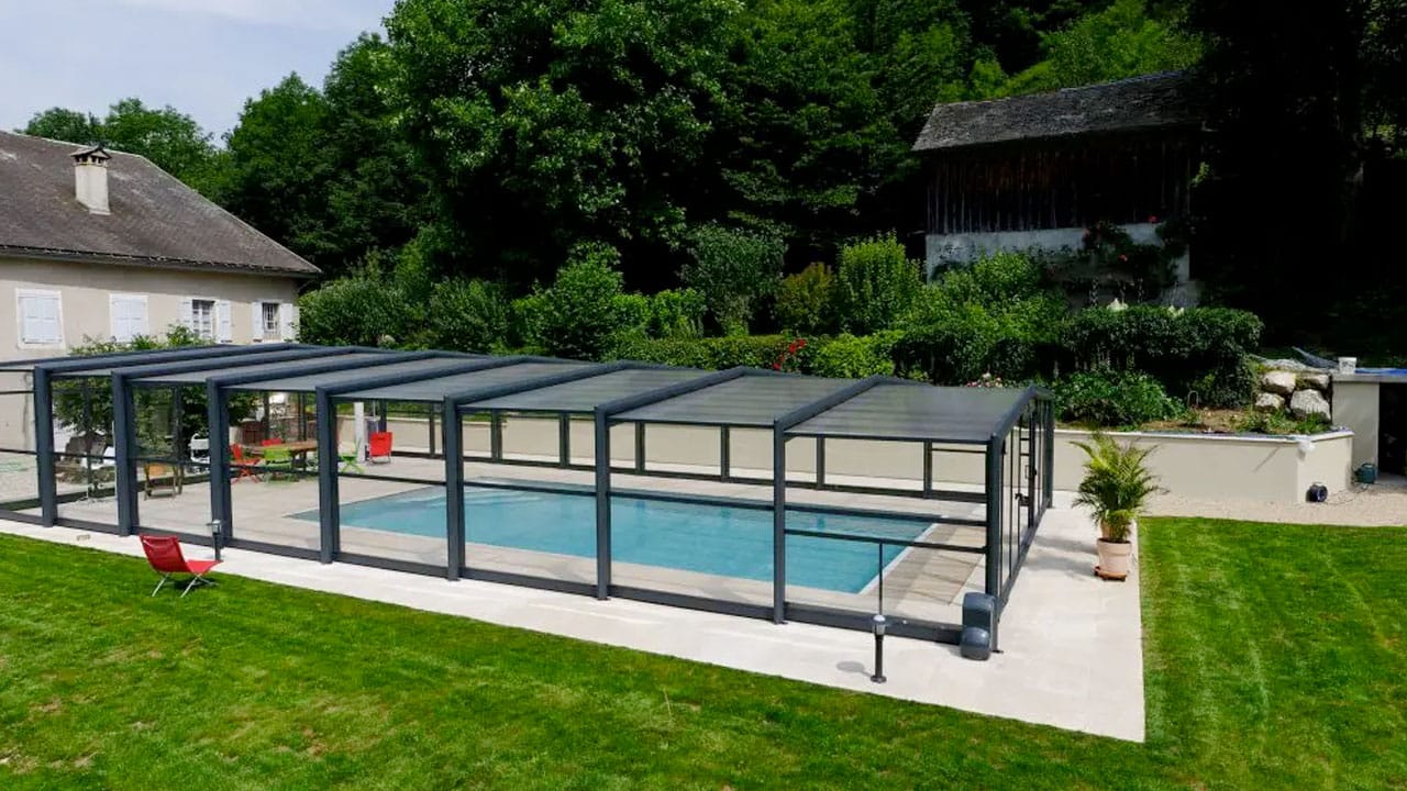 abri de piscine fixe ou télescopique