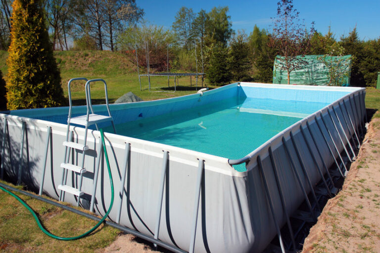 Piscine hors-sol : comment choisir le bon modèle selon son jardin et son budget ?